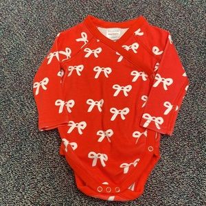 Hanna Andersson long sleeve onesie 6-12mo (70cm)